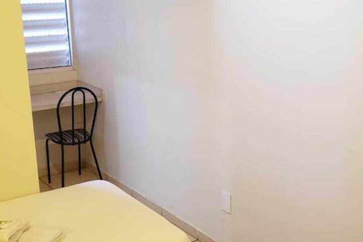 Room 7 of 33
