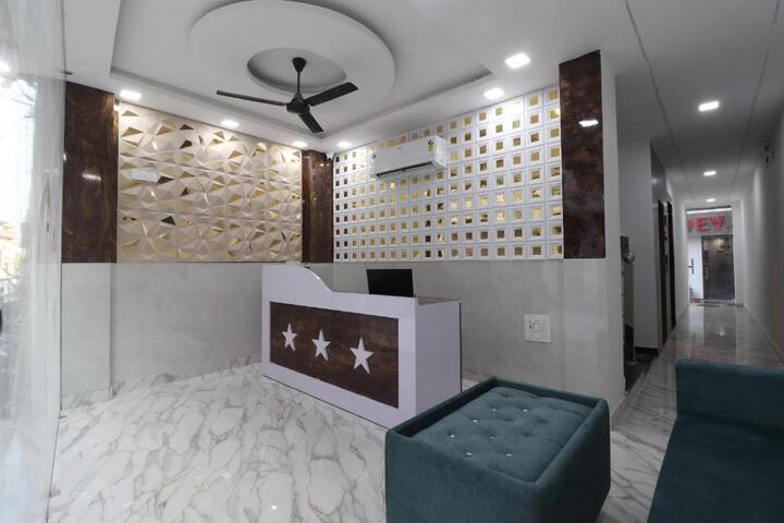 Hotel Tushar