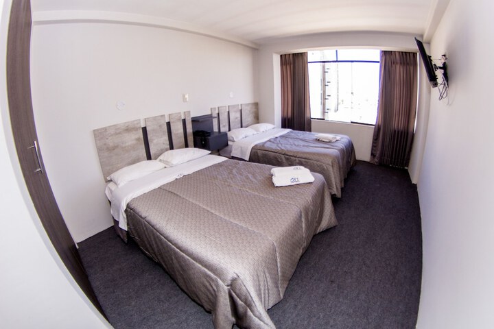 Room 4 of 14