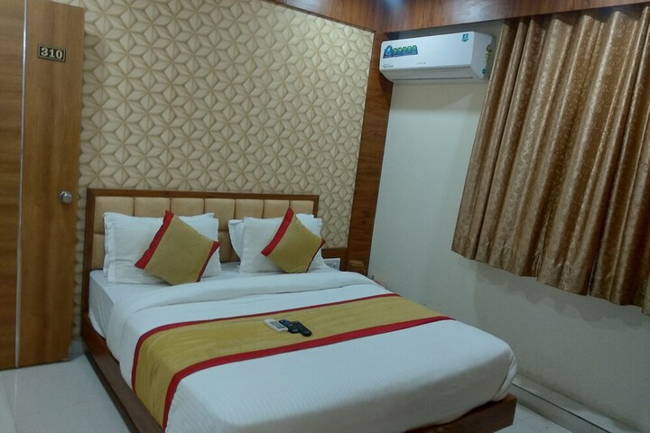 Room 26 of 37