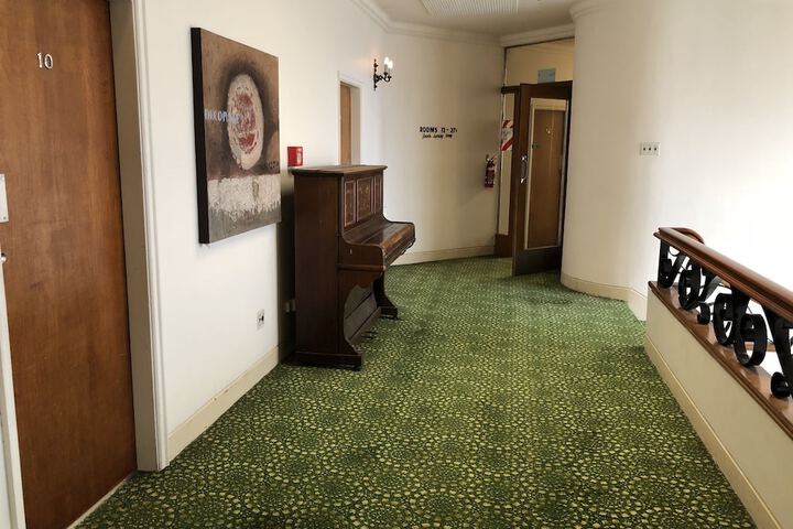 Ballroom/Hall 38 of 51
