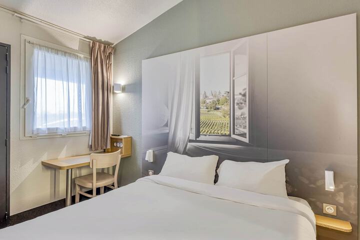 Room 21 of 53