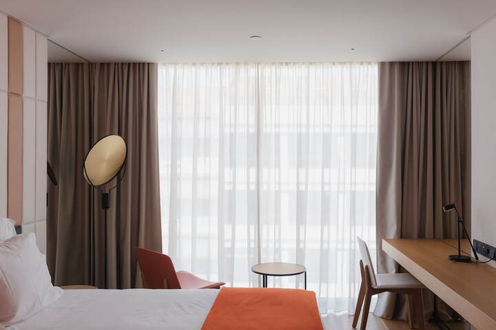 Room 11 of 75
