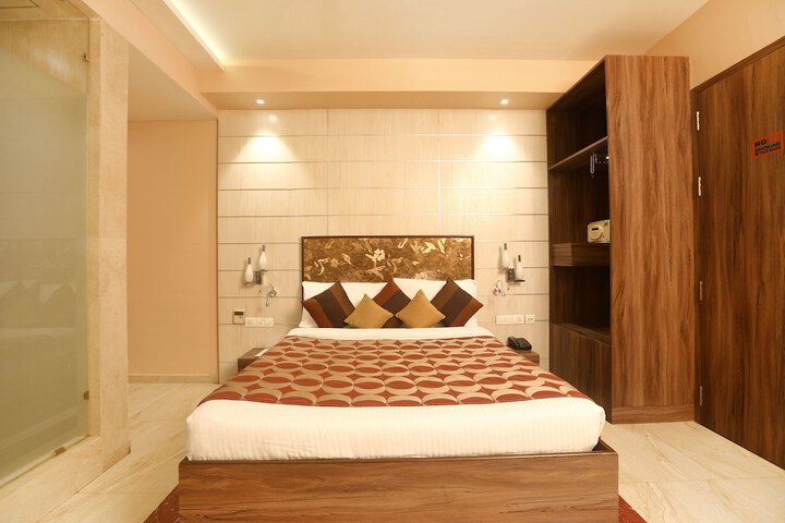 Room 4 of 14
