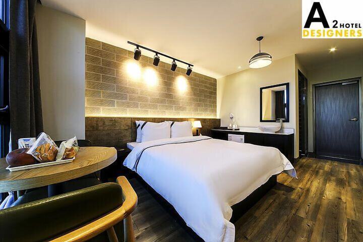 Room 35 of 43