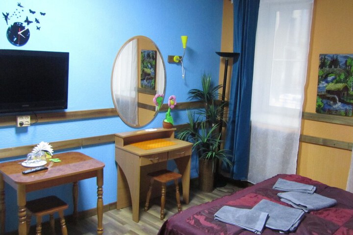 Room 17 of 93