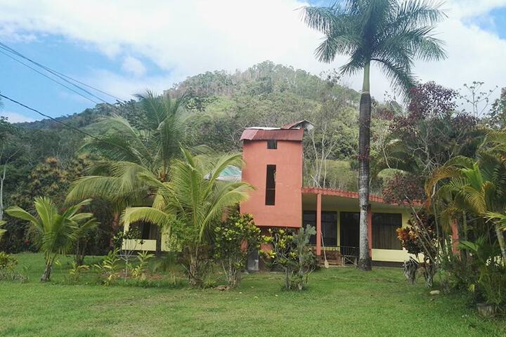 Hotel Paraiso Inn