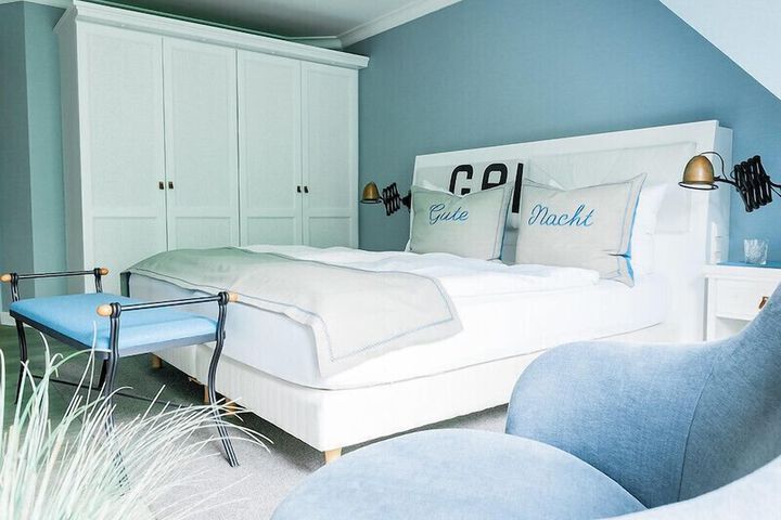 Room 7 of 27