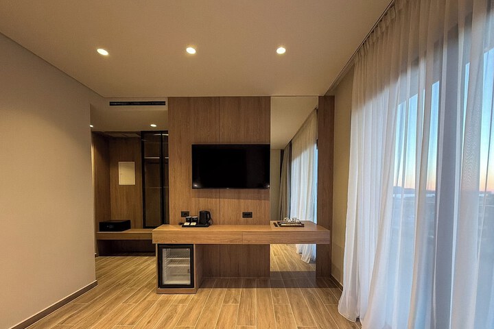 Room 121 of 165