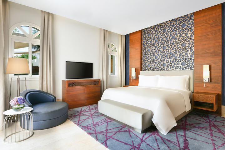 Room 32 of 263