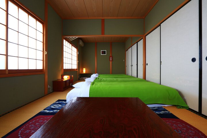 Room 19 of 73