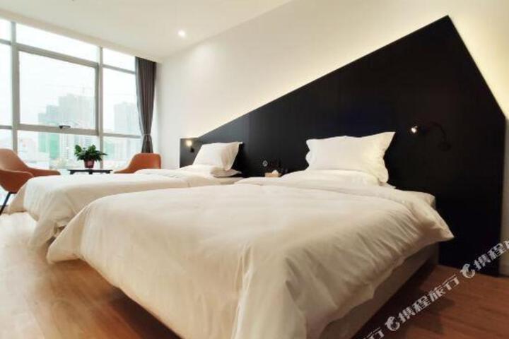 Tuoge Ruoge Nara Hotel (Zhengzhou University New Campus)