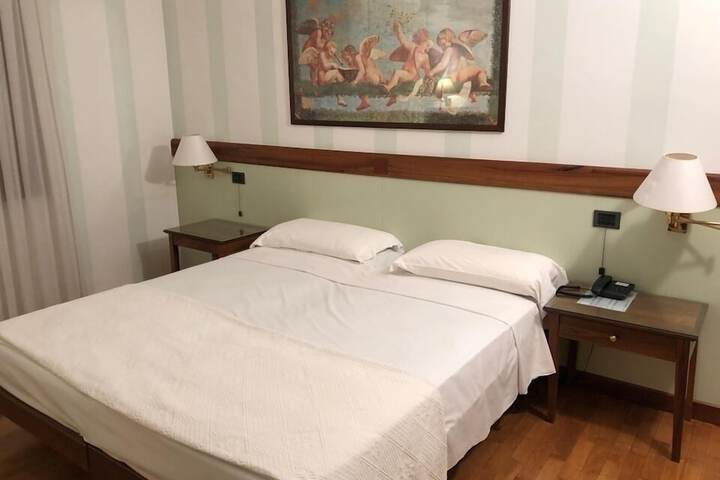 Room 5 of 45