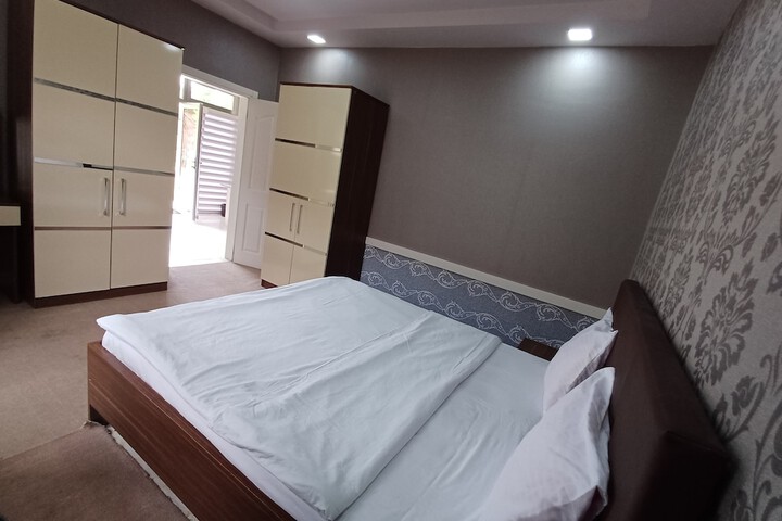 Room 12 of 31