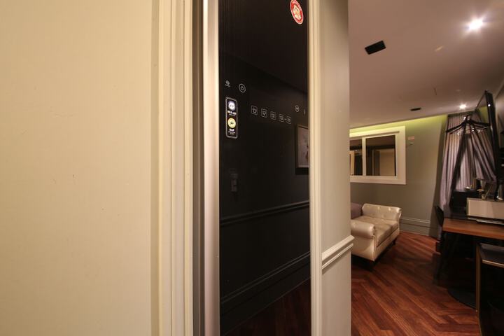 Room 30 of 45