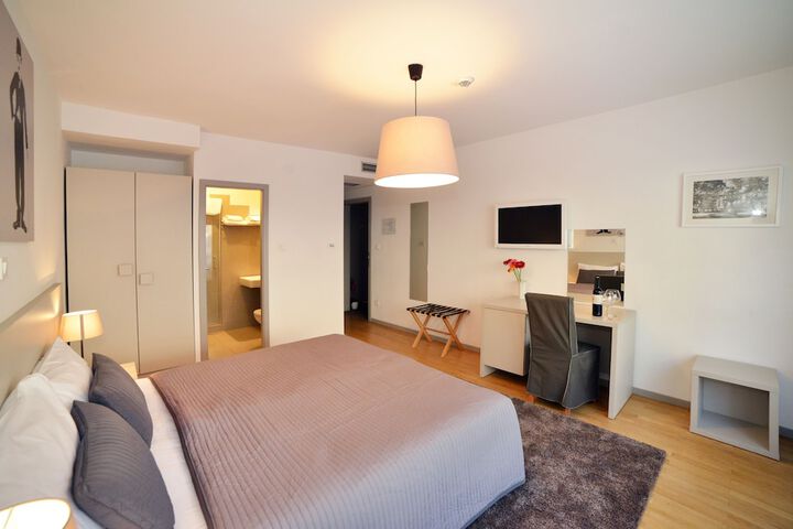 Room 14 of 79