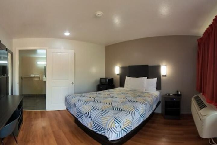 Room 50 of 125