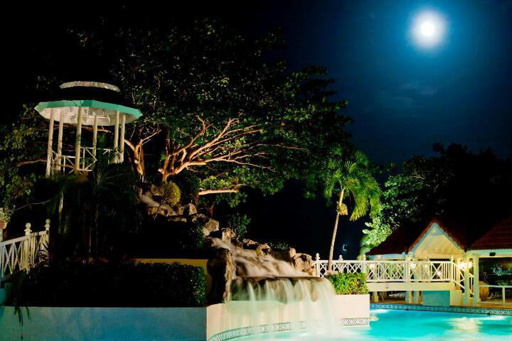 Pool 26 of 31