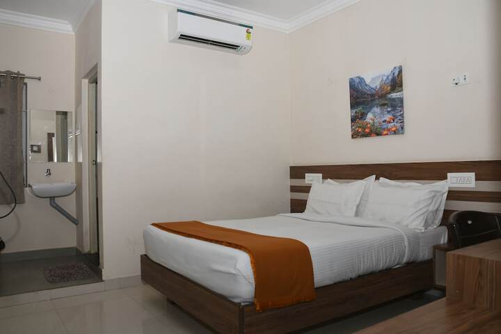 Room 16 of 25