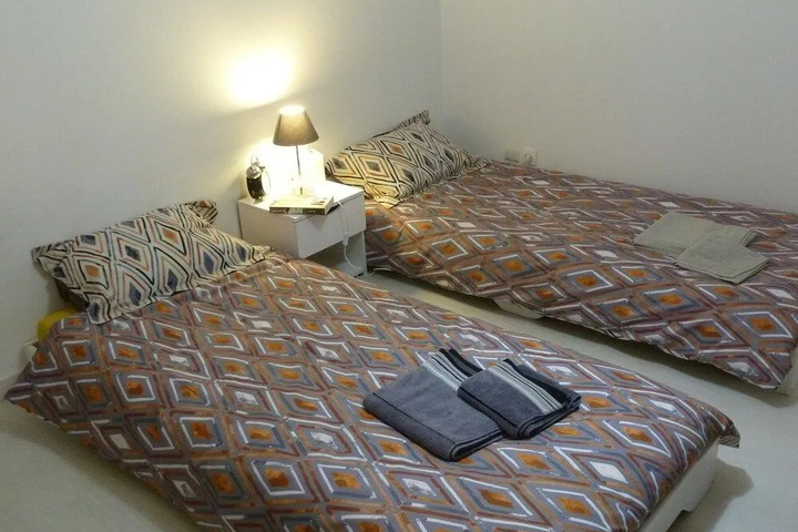 Room 6 of 34