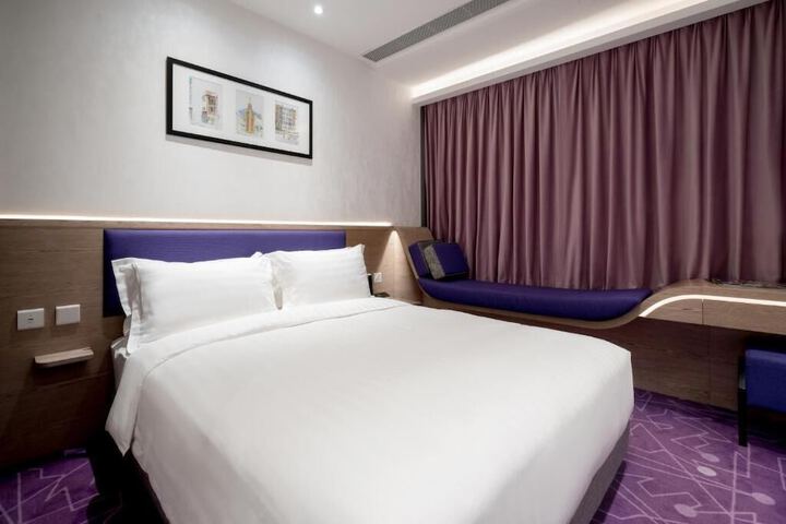 Room 15 of 39