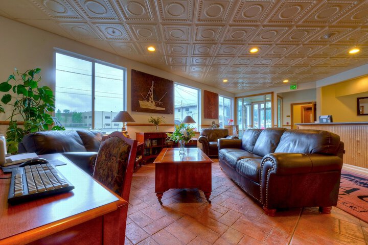 Hotel Interior 6 of 36