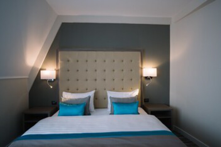 Room 47 of 48