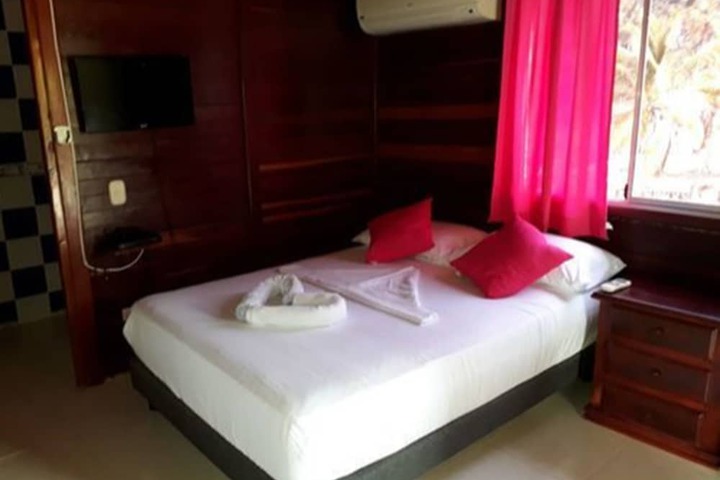Room 4 of 17