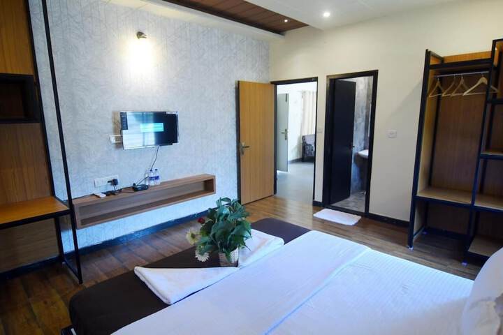 Room 2 of 24