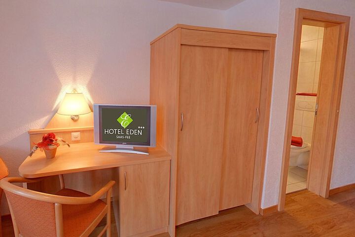 Room 18 of 79