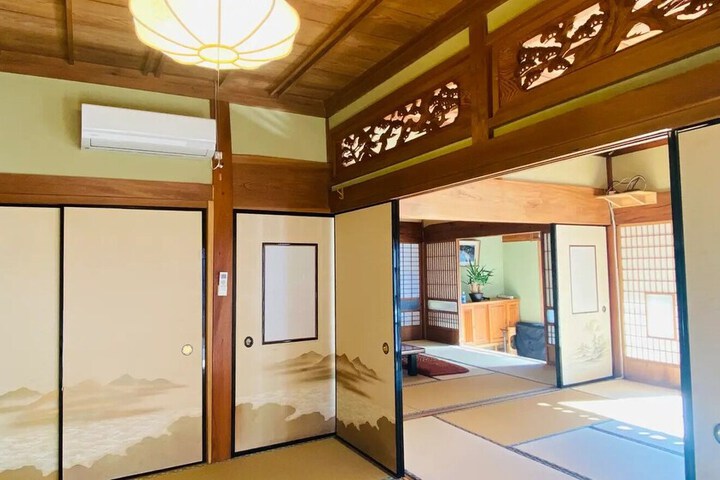 Room 35 of 110