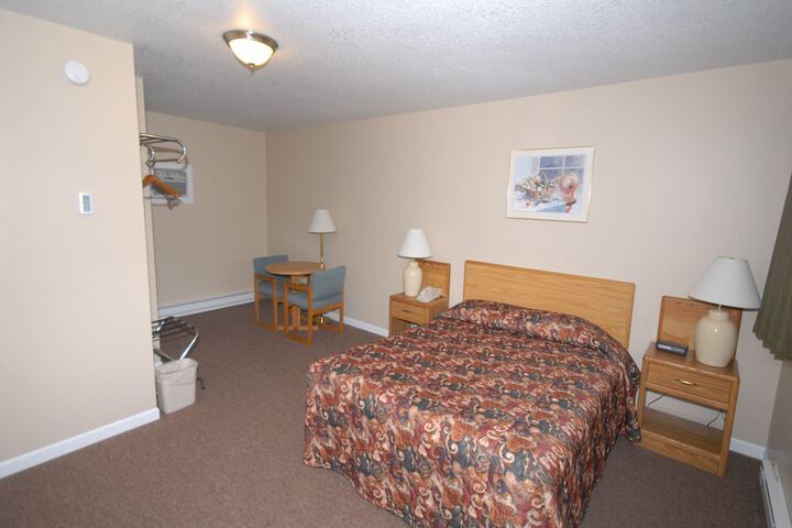 Room 9 of 36