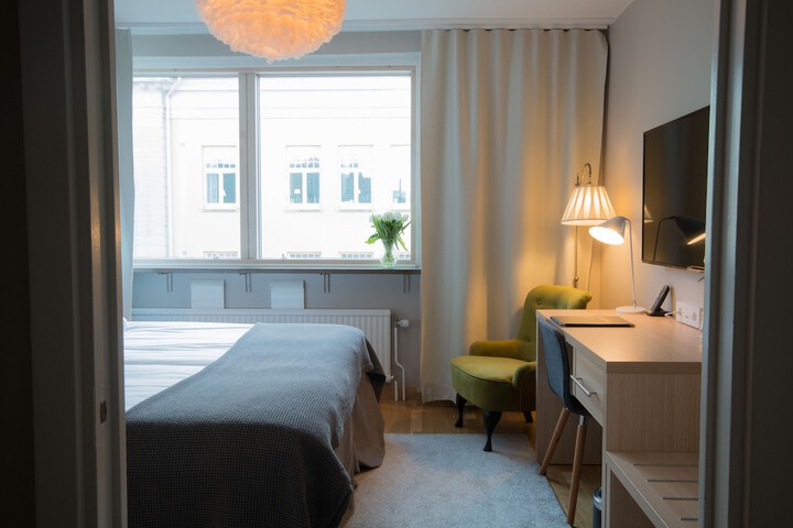 Room 43 of 97