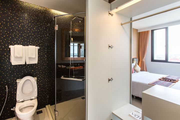 Room 21 of 69