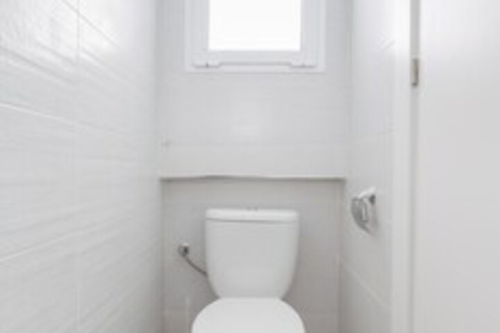 Room 6 of 30
