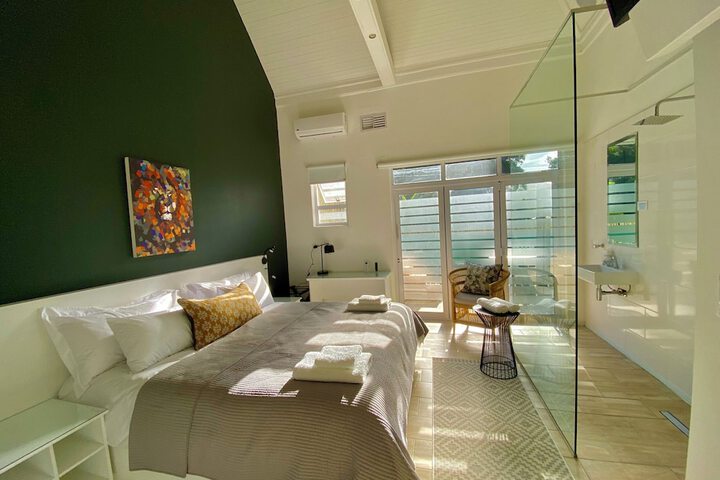 Room 20 of 115