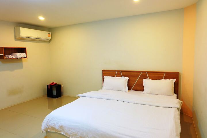 Room 7 of 43
