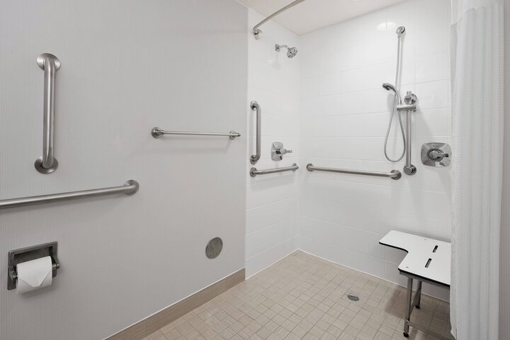 Room 15 of 26