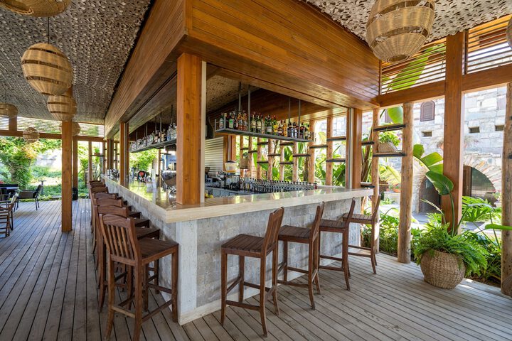 Dining 138 of 242