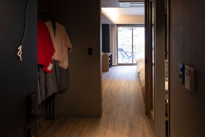 Room 13 of 75