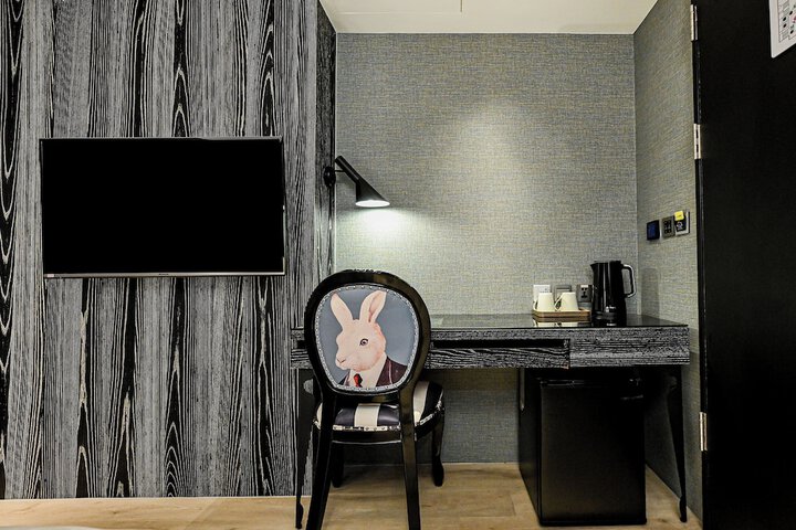 Room 14 of 146