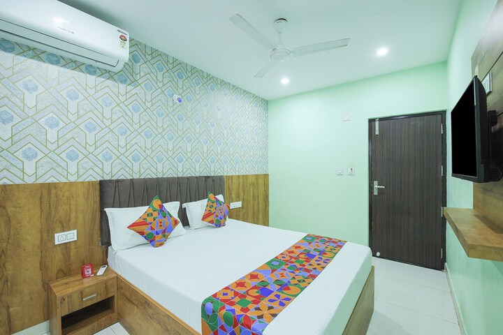 Room 13 of 40