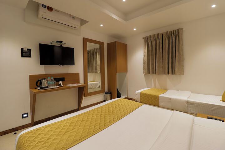 Room 30 of 86