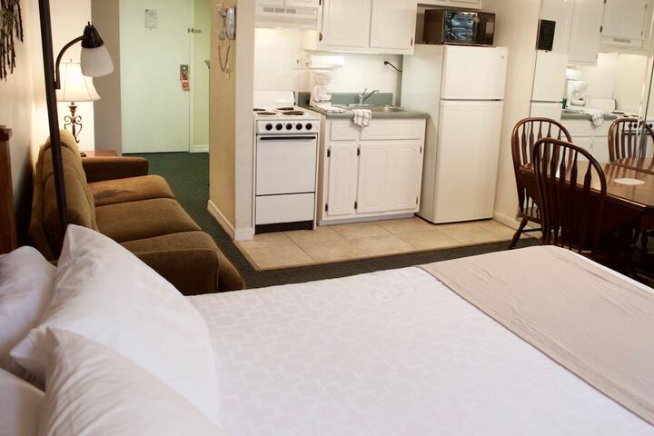 Room 3 of 88