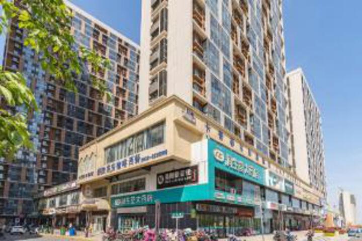 Capufil Cinema Hotel (Rizhao High-Speed Railway Station Branch)