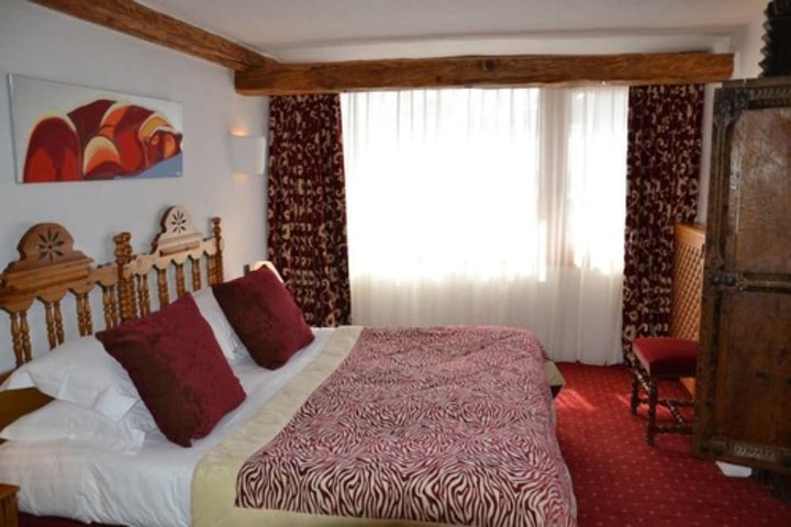 Room 18 of 49