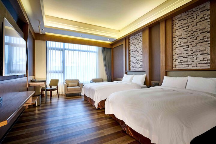 Room 12 of 66