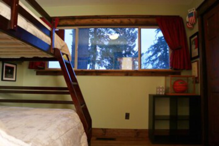Room 42 of 51