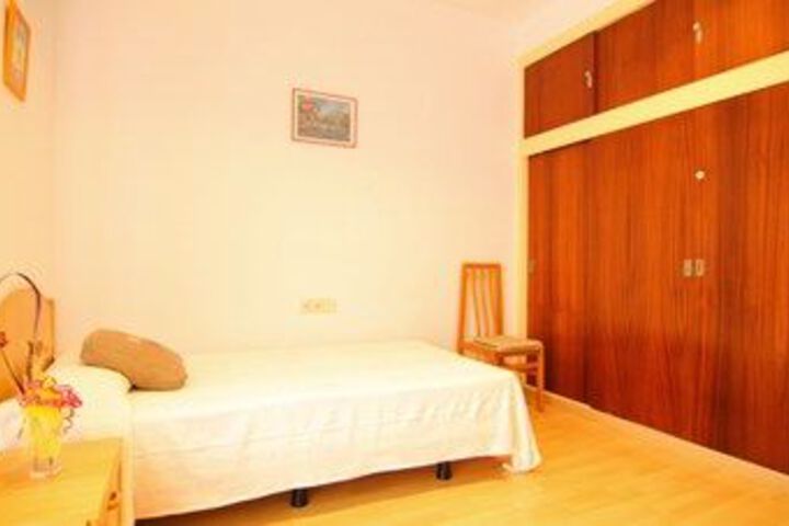 Room 44 of 176
