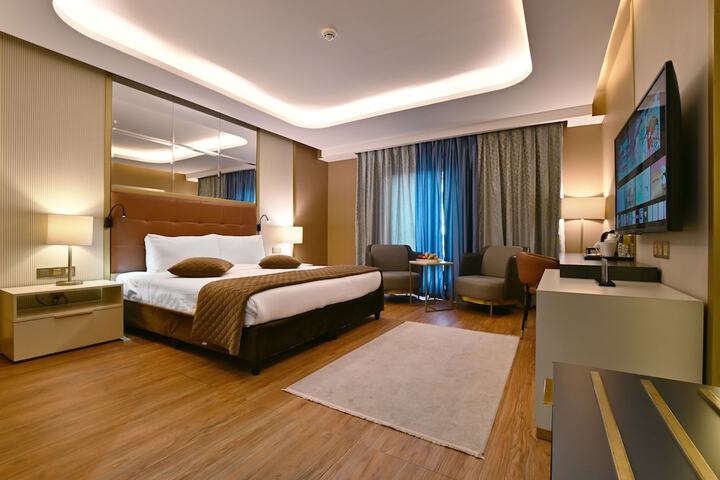 Room 5 of 26